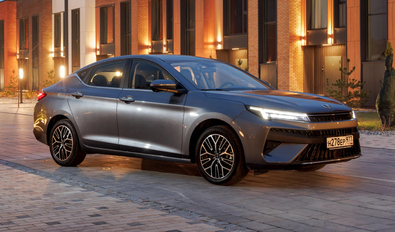 У дилеров Москвич появились лифтбеки в новой комплектации