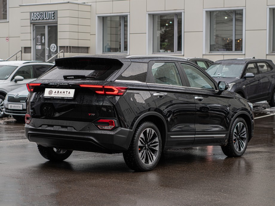 FAW Bestune T77 2022