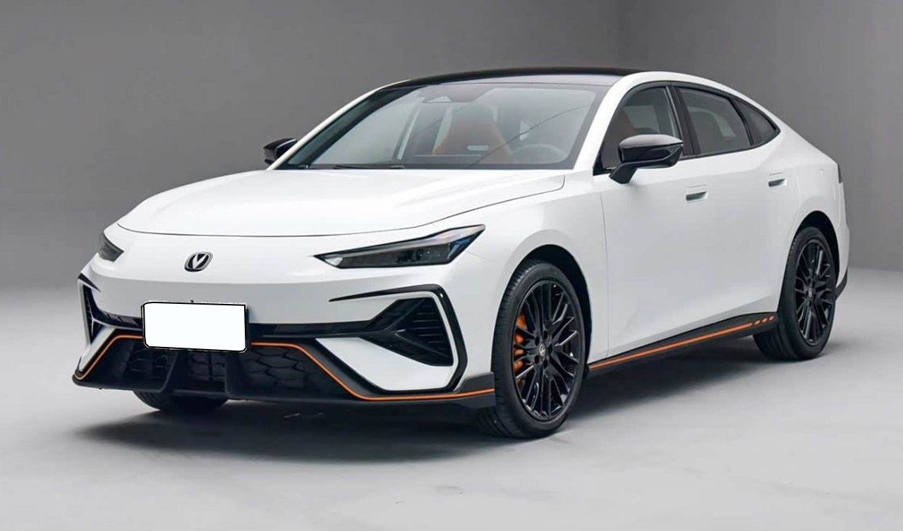 Changan запустил предпродажи нового поколения лифтбека UNI-V в Китае