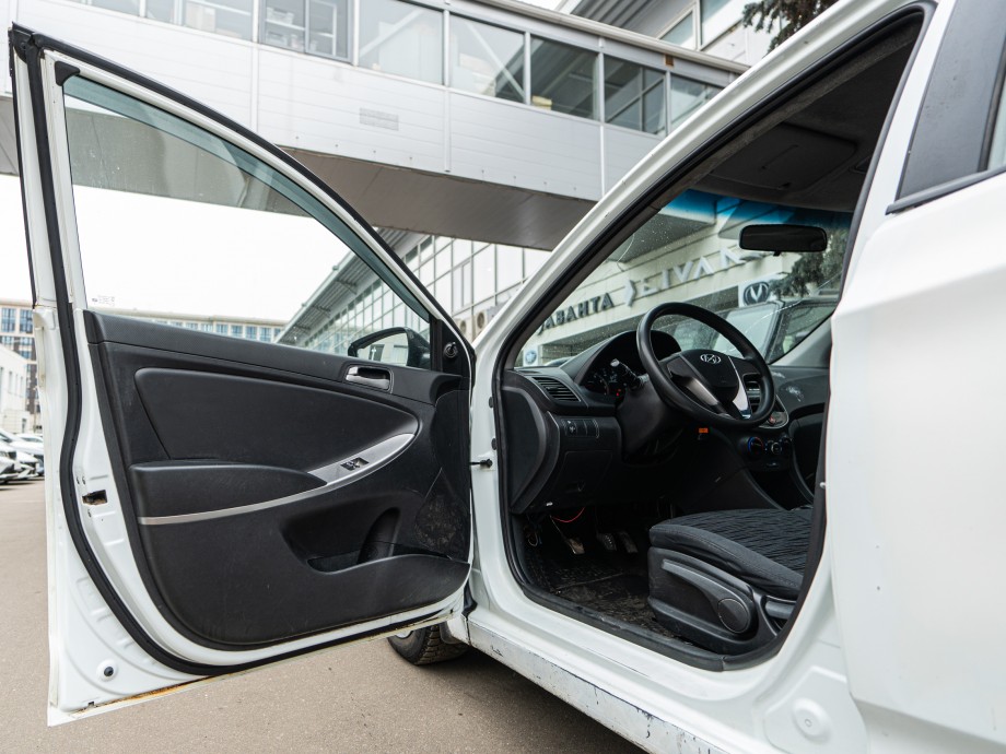 Hyundai Solaris 2015