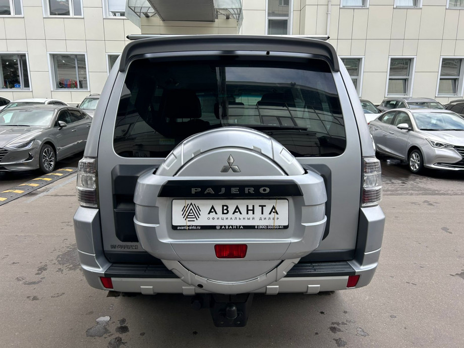 Mitsubishi Pajero 2011