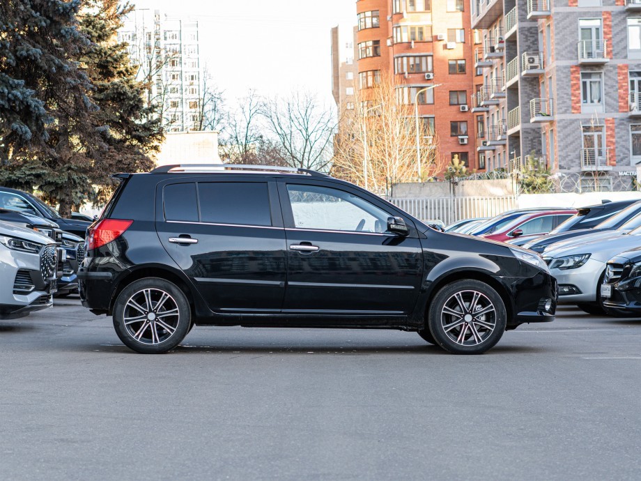 Geely MK Cross 2012