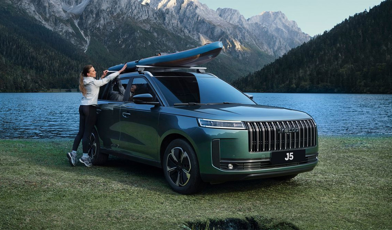 Подсмотрели особенности Jaecoo J5. Что примечательного у нового кроссовера?