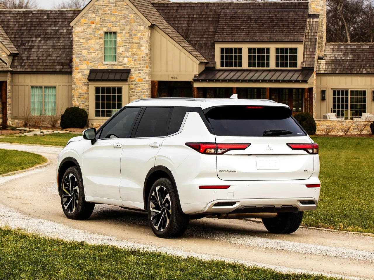 Mitsubishi Outlander NEW