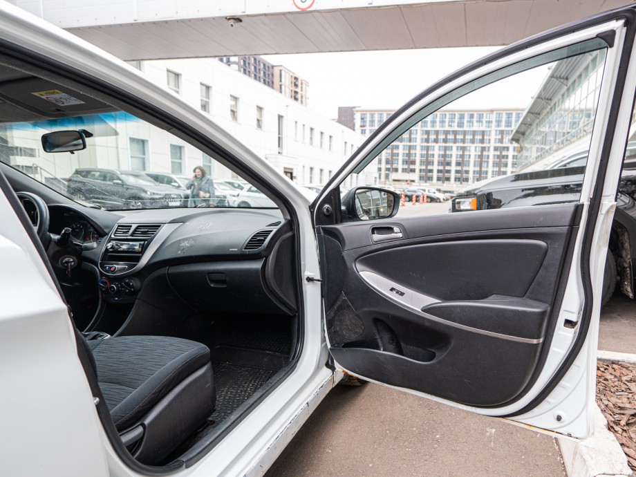 Hyundai Solaris 2015