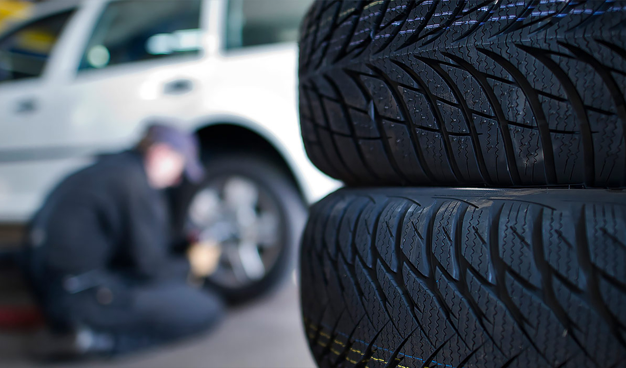 Водителям столицы рекомендовано повременить с переобувкой