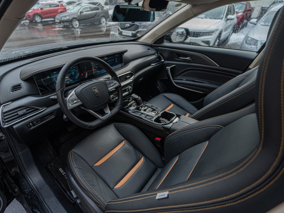 FAW Bestune T77 2022