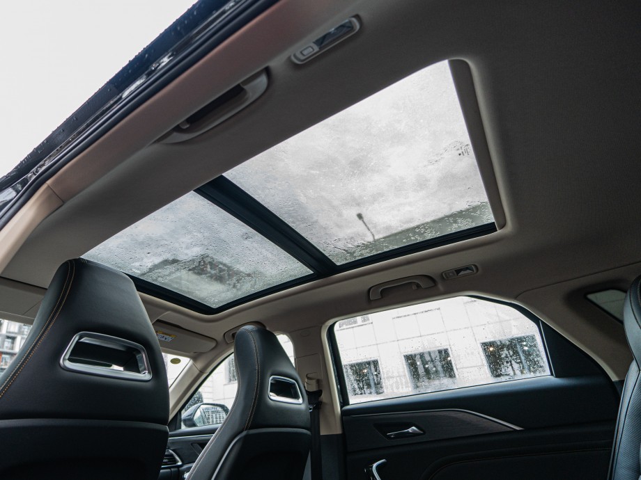 FAW Bestune T77 2022