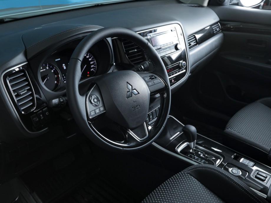 Mitsubishi Outlander 2022