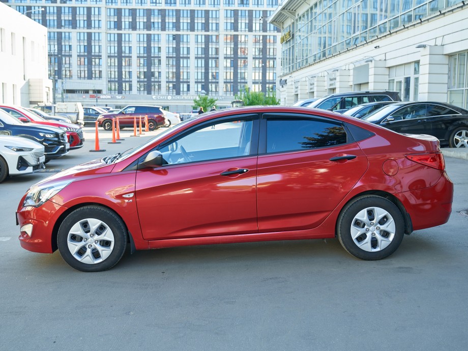 Hyundai Solaris 2015