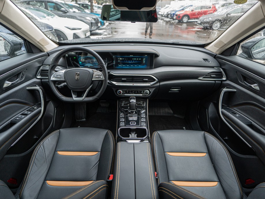 FAW Bestune T77 2022