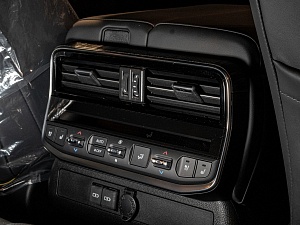 Toyota Land Cruiser 300 ZX (7 мест) 3.4 AT