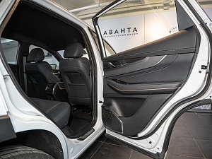 Exeed LX Бизнес 1.5 CVT