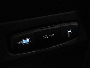 Hyundai Staria Premium 2.2 AT