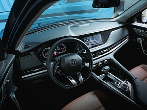 Changan CS95 DLX 2.0 AT