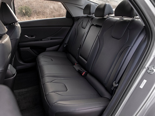 Hyundai Elantra Comfort 1.6 AT Grey