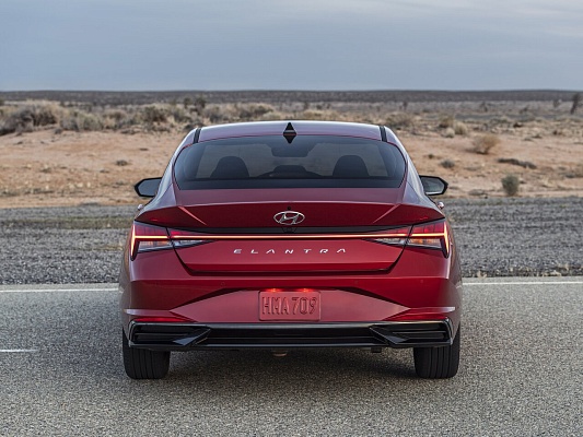 Hyundai Elantra Classic 1.6 AT Red